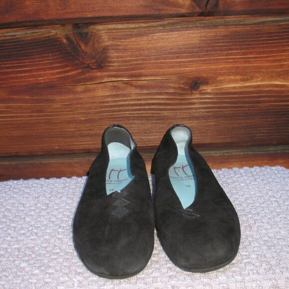 Thierry Rabotin Grace Suede Black Flats - Picture 4 of 10